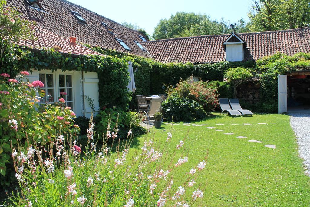 Roulottes Du Rouard Bed and Breakfast Camiers Værelse billede