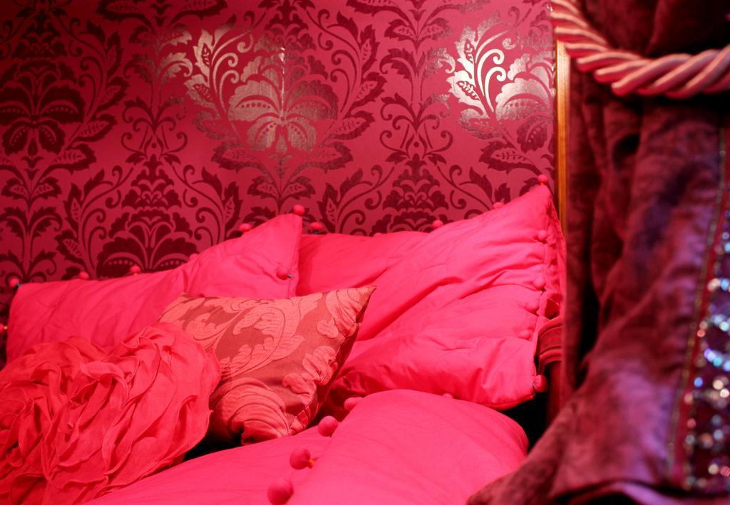 Roulottes Du Rouard Bed and Breakfast Camiers Værelse billede