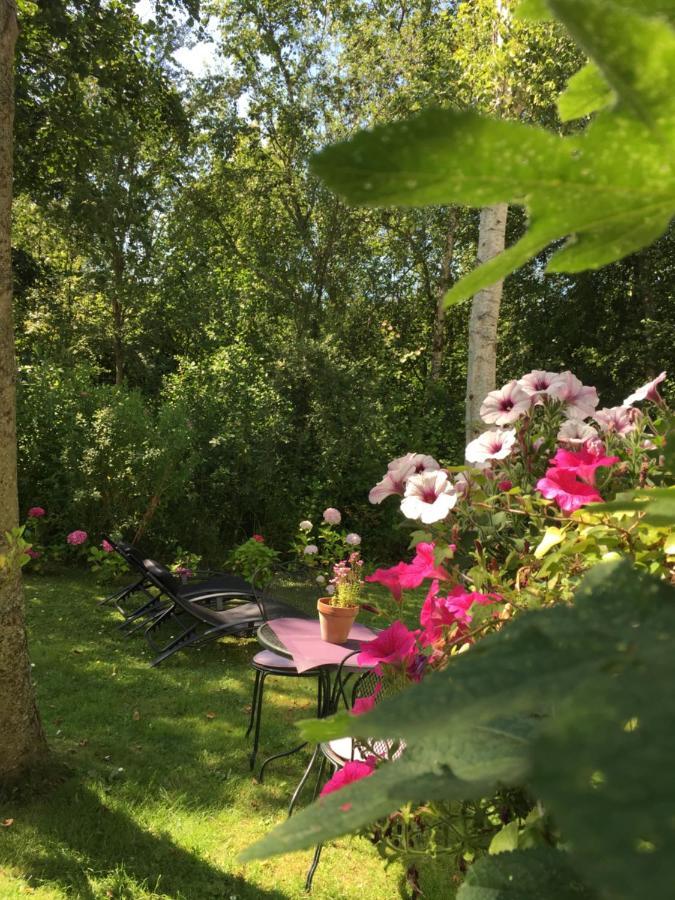 Roulottes Du Rouard Bed and Breakfast Camiers Eksteriør billede